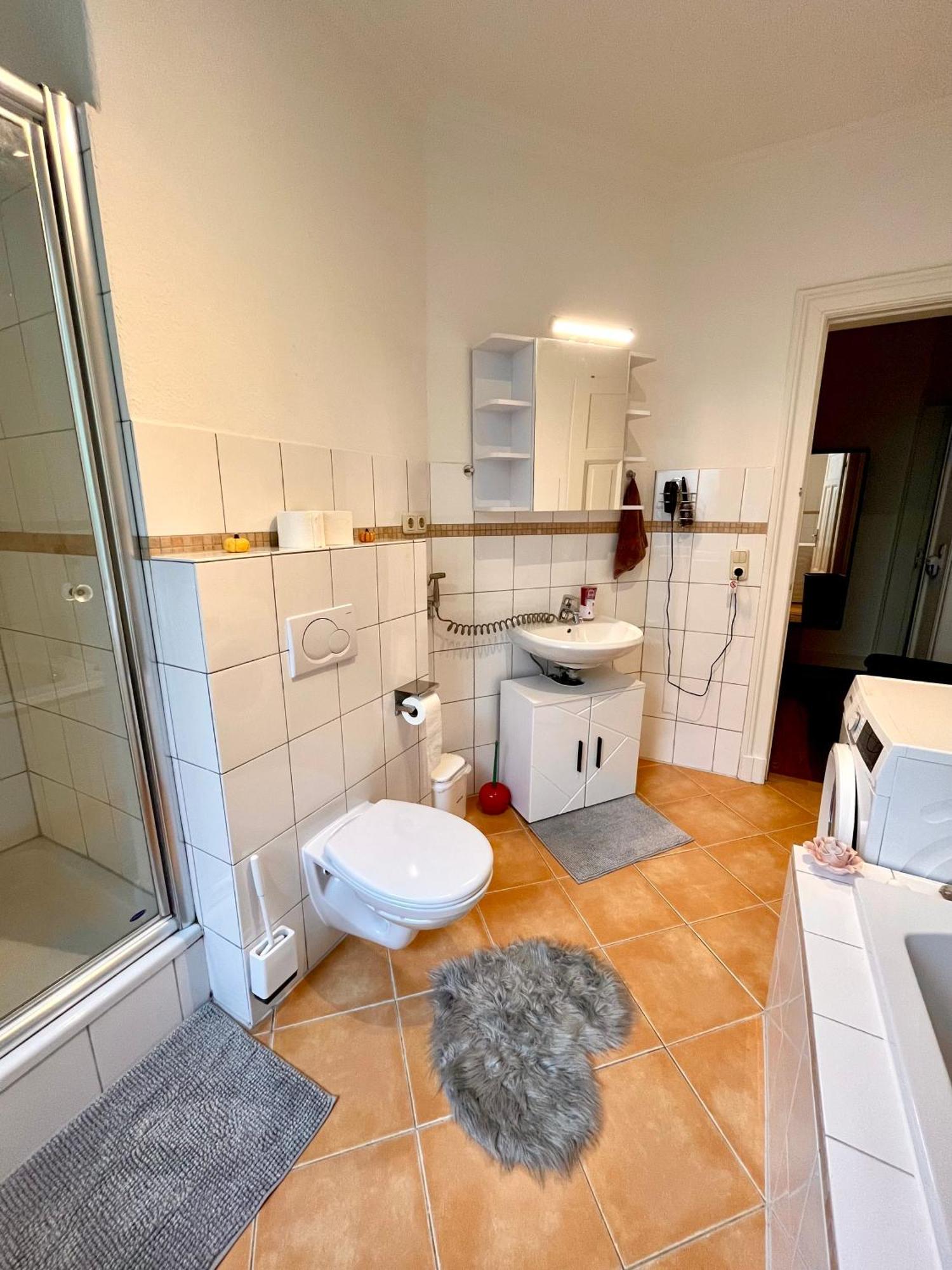 Doppelzimmer Mit Terrasse In Privatem Zuhause Lubeck Luaran gambar