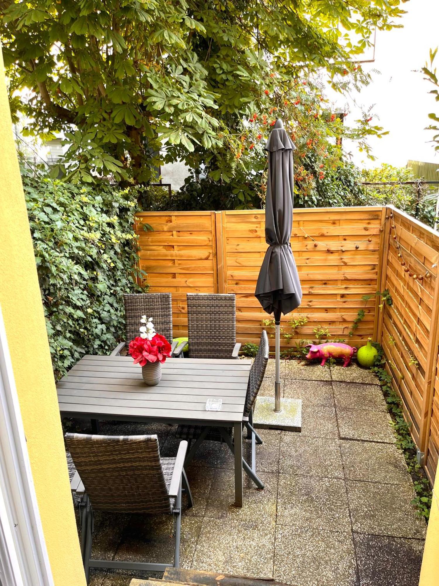 Doppelzimmer Mit Terrasse In Privatem Zuhause Lubeck Luaran gambar